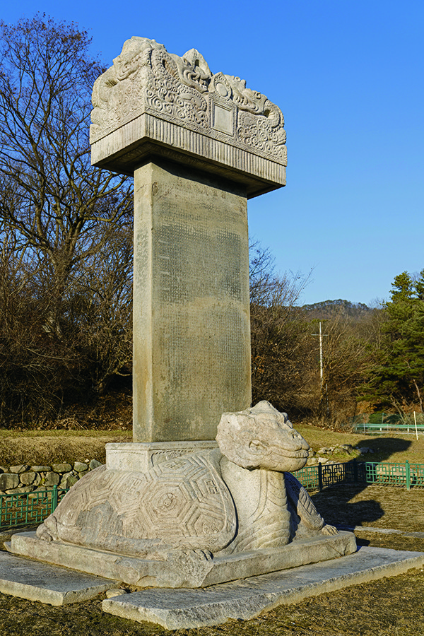 신라 양식의 단아한 흥법사지 삼층석탑